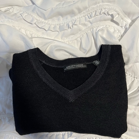 •SAKS FIFTH AVENUE black sweater with tags - Picture 6 of 6